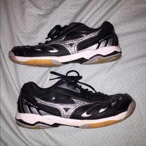 COPY - Black and silver volleyball shoes